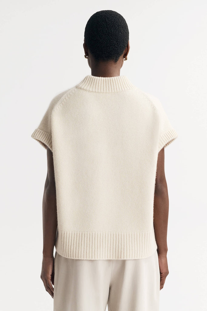 SOFT GOAT "Round Neck" Top
