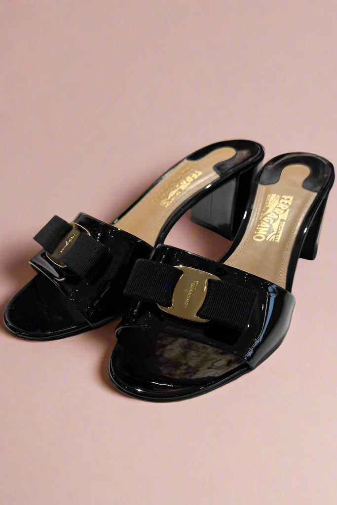 SALVATORE FERRAGAMO 'Yara Bow"  Sandals