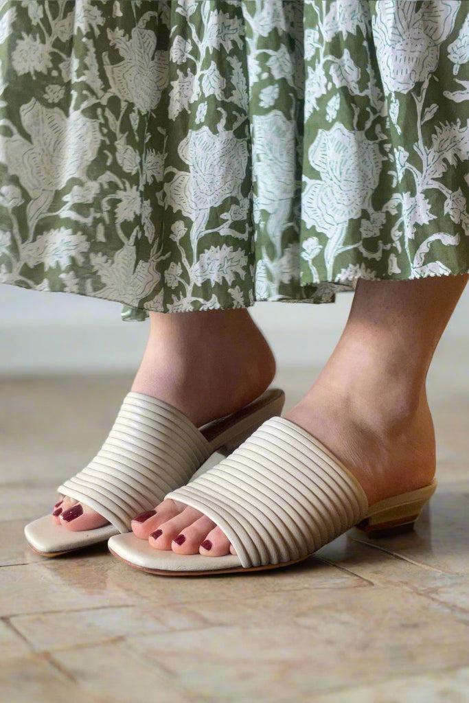 DEADLY PONIES "Caballo" Slides