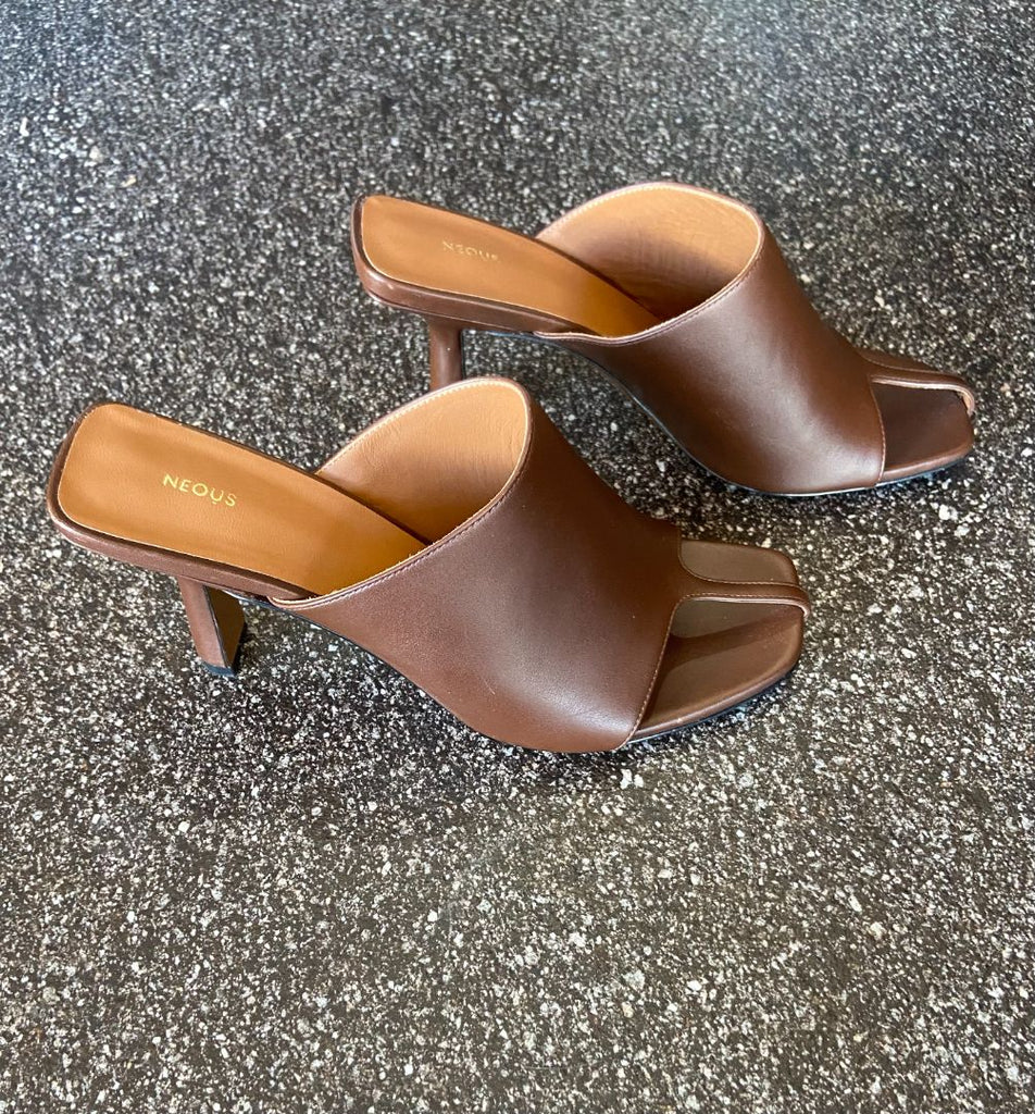 NECUS "Jumel" Mules