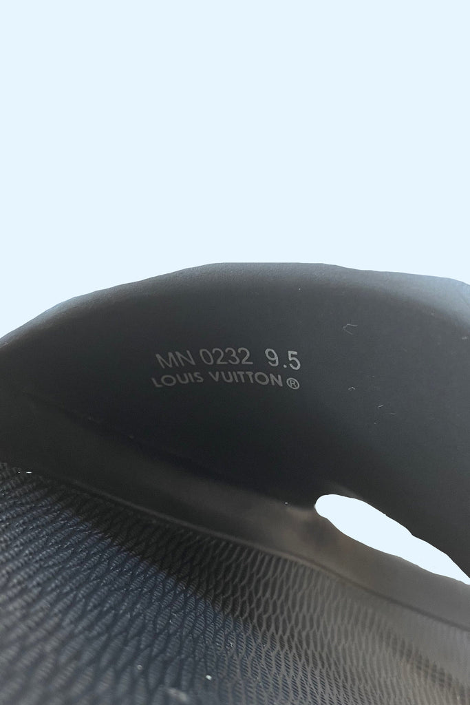 LOUIS VUITTON "WaterFront" Mule