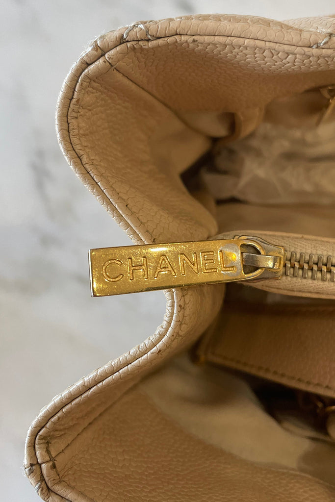 CHANEL "Caviar" Leather Grand Shopping Tote