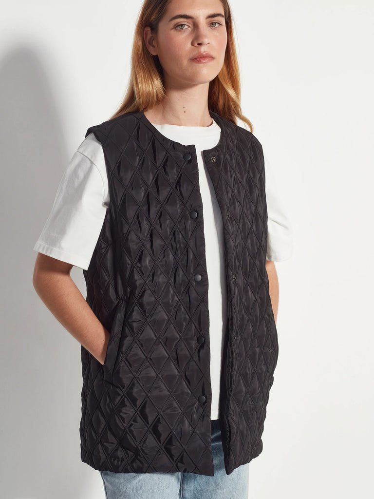 JULIETTE HOGAN "Daily Vest"